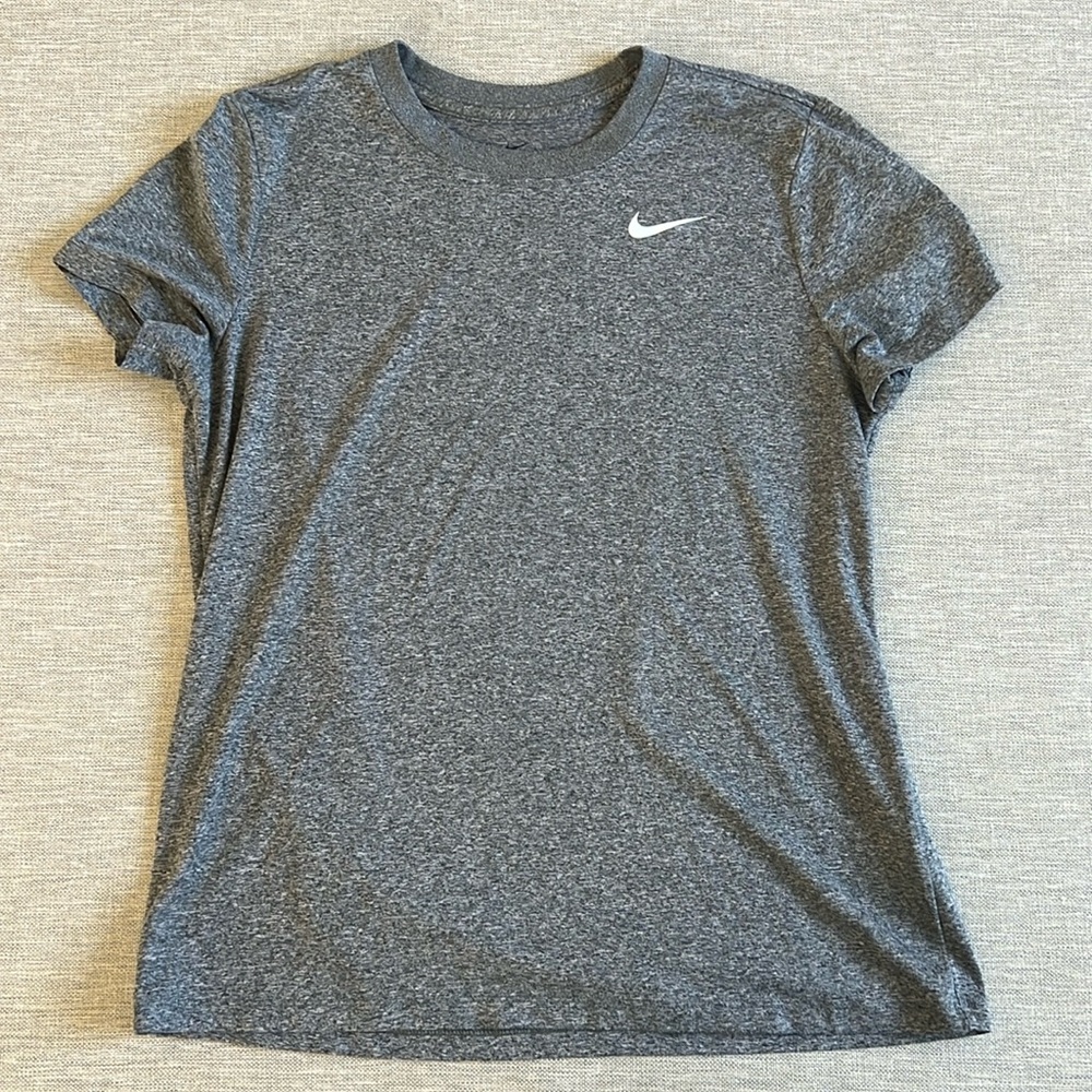 NIKE | medium